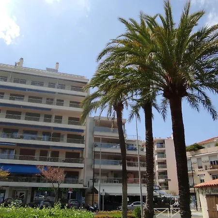 Appartement Les Allees Du Cap-2 By Interhome