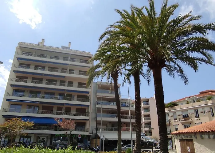 Appartement Les Allees Du Cap-2 By Interhome