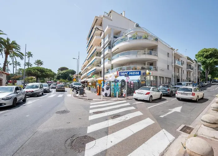 Les Allees Du Cap-2 By Interhome Appartement